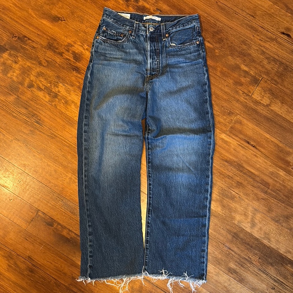 Levi Rib cage straight ankle jeans 27